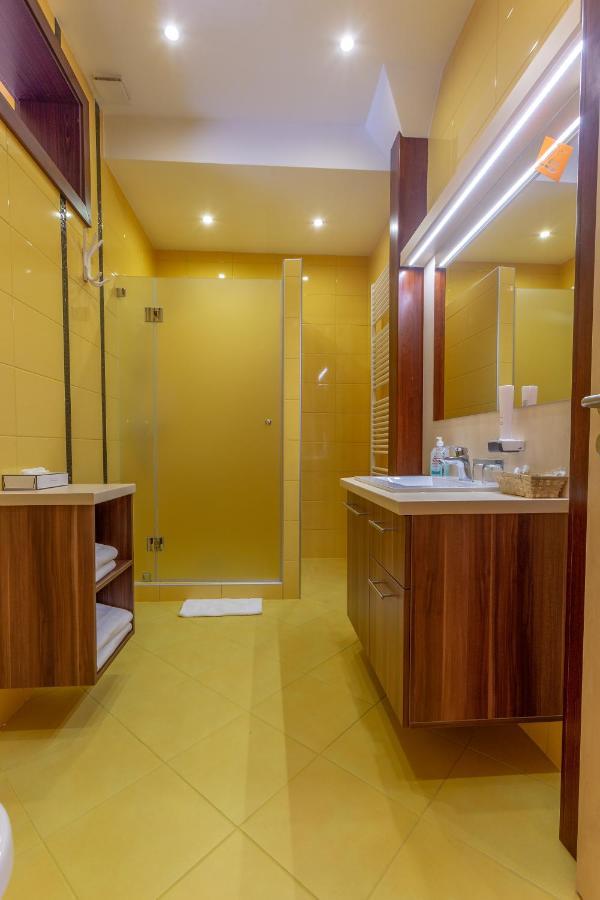 Hotel Mayer Alsooers Екстериор снимка