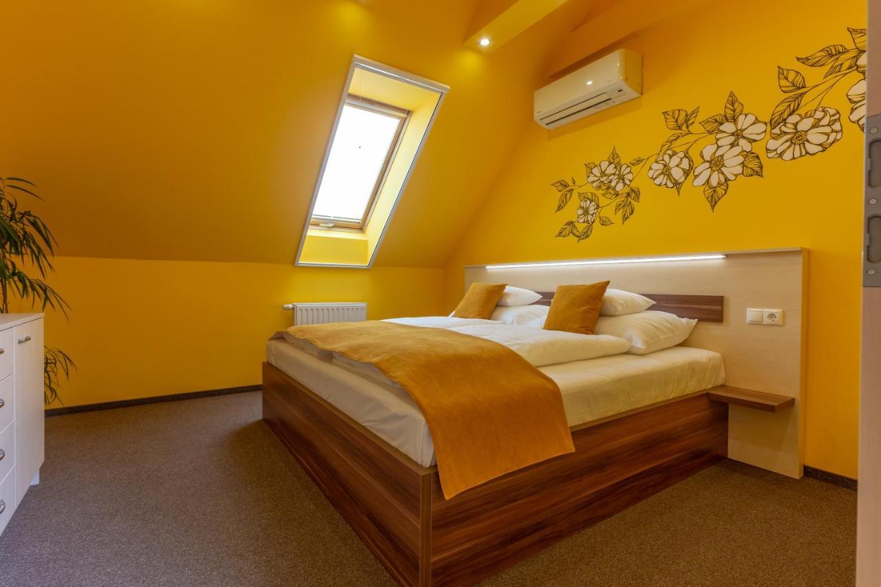 Hotel Mayer Alsooers Екстериор снимка