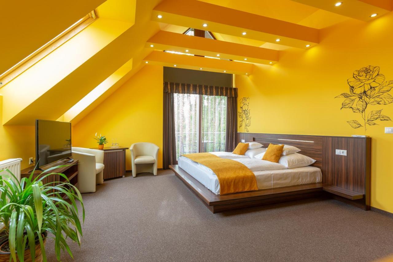 Hotel Mayer Alsooers Екстериор снимка