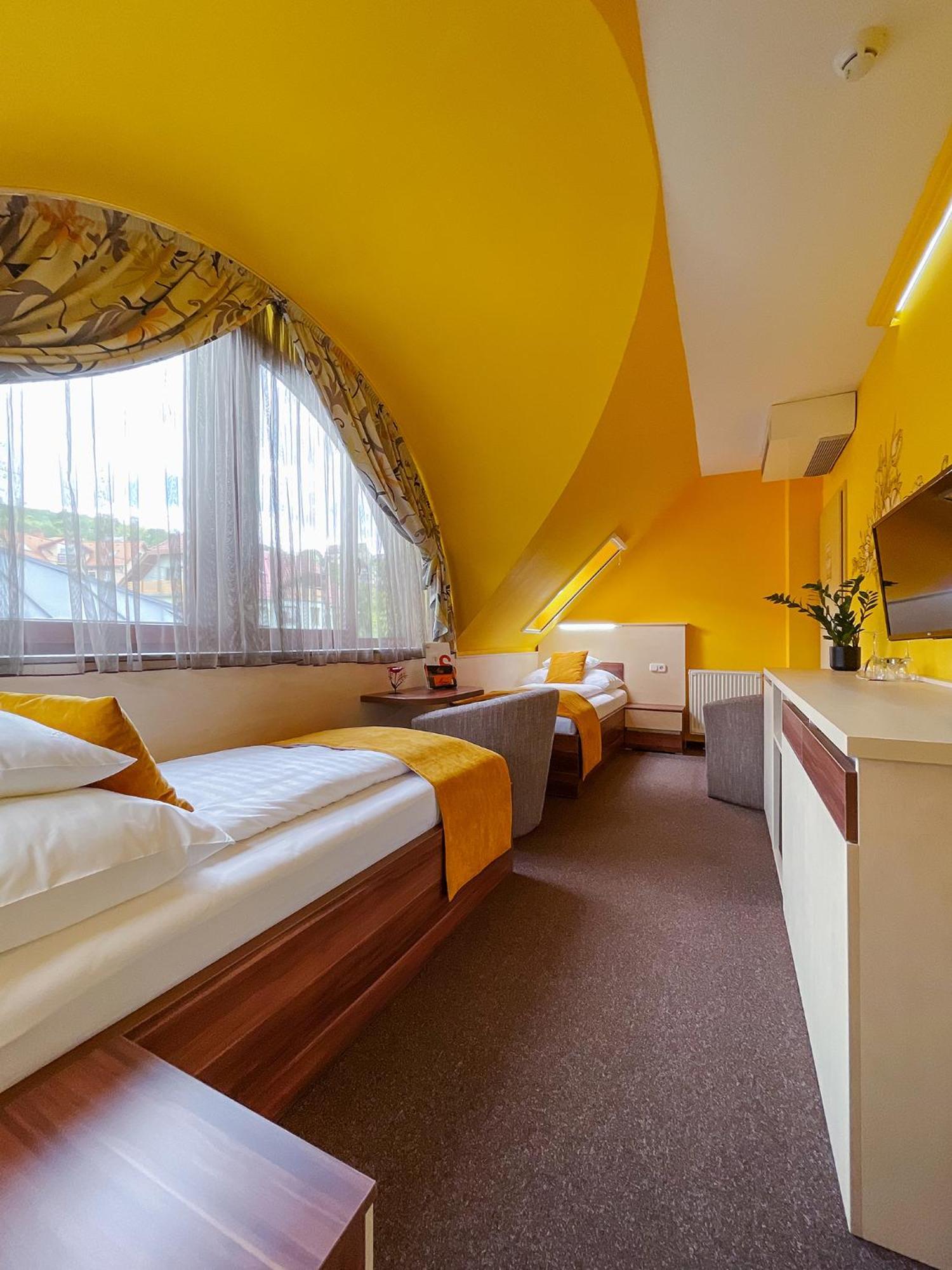 Hotel Mayer Alsooers Екстериор снимка