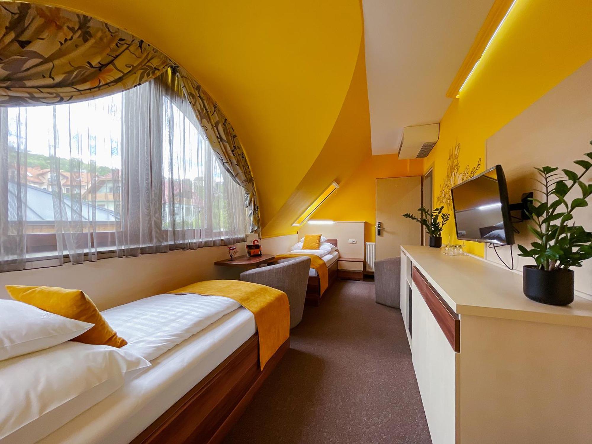 Hotel Mayer Alsooers Екстериор снимка