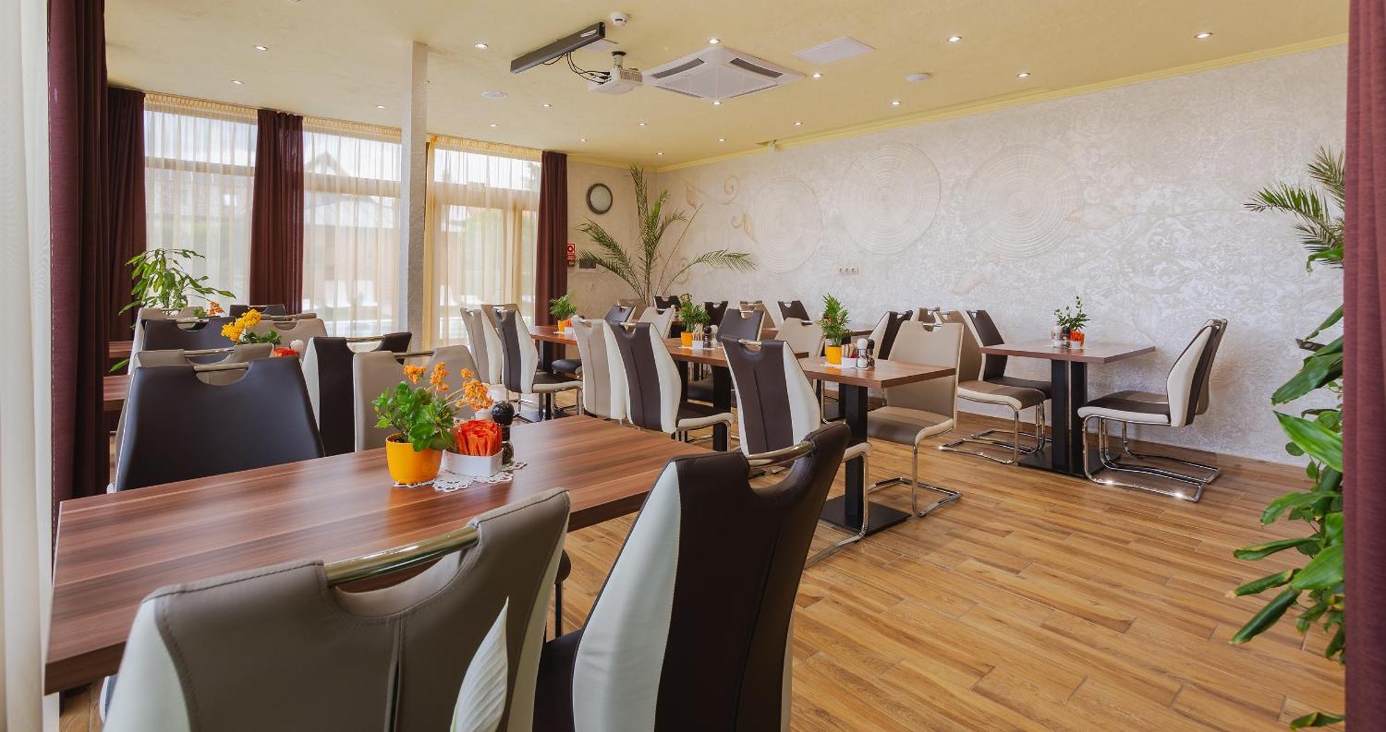 Hotel Mayer Alsooers Екстериор снимка