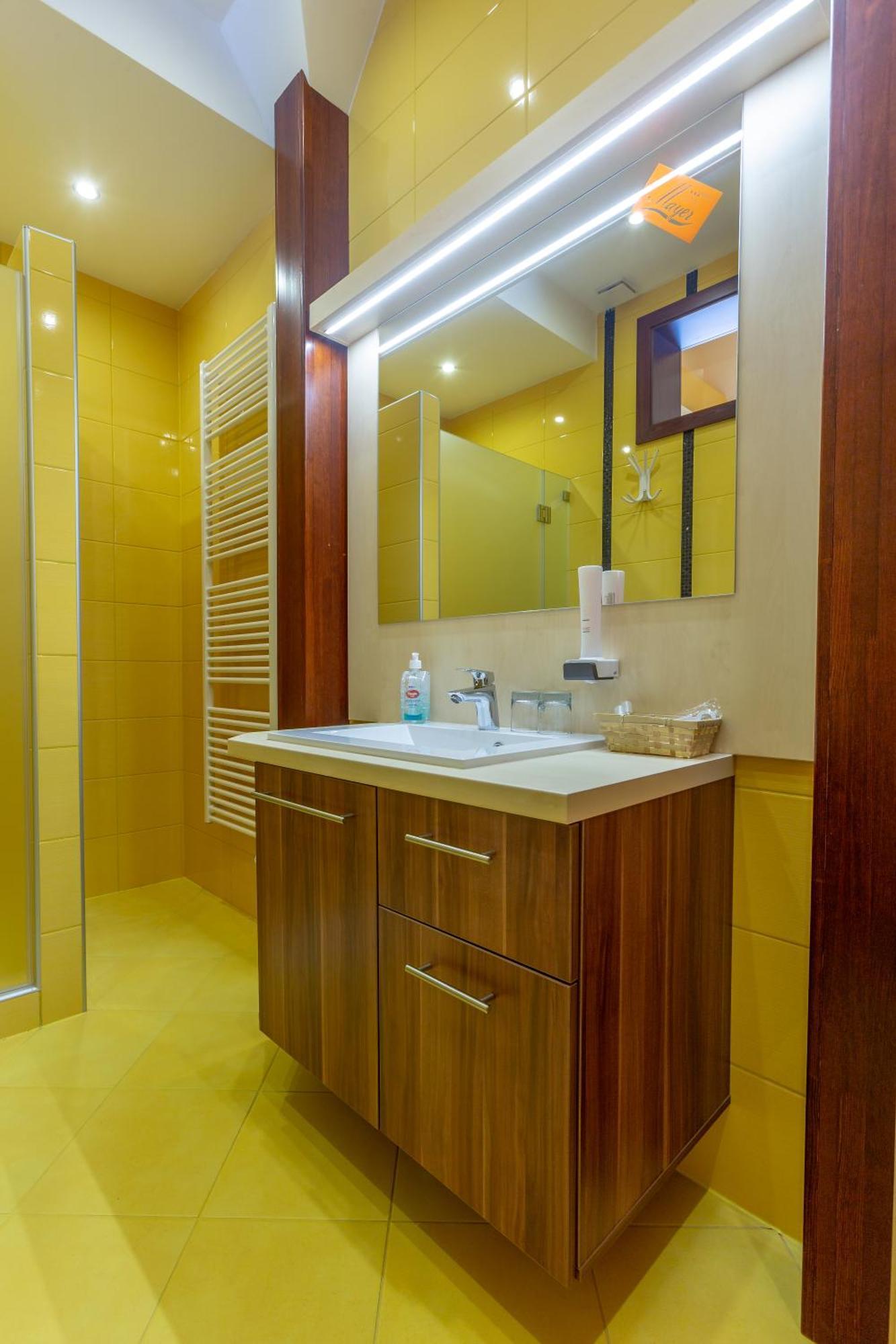Hotel Mayer Alsooers Екстериор снимка